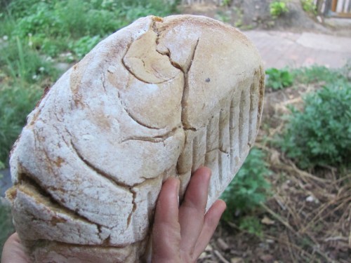 One nice thing about using the chicken pot is that is has these lines on the bottom which adds grip when slicing