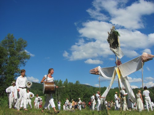 Then off to Glover for world best circus in the sun- Bread & Puppet!!  Totally nostalig for me, as the last time I attended was well- half my life ago and it seemed perfectly the same- some things really shouldn't change!